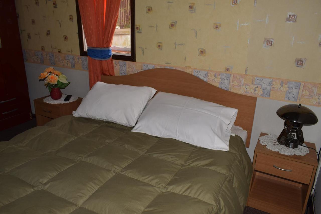 Hostal Torres Del Paine Пунта-Аренас Екстер'єр фото